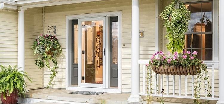 screen door installation in Ukiah