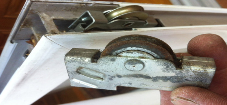 screen door roller repair in Ukiah
